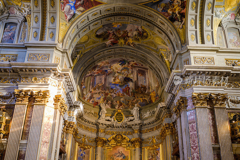 意大利，罗马，洛约拉，圣伊纳齐奥教堂的内饰