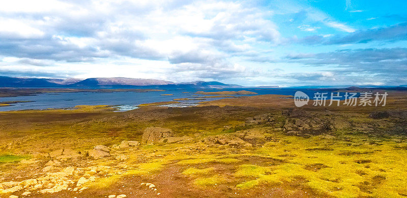 Snaefellsnes，冰岛:多彩的秋季全景北海岸