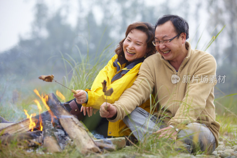 幸福成熟的情侣约会