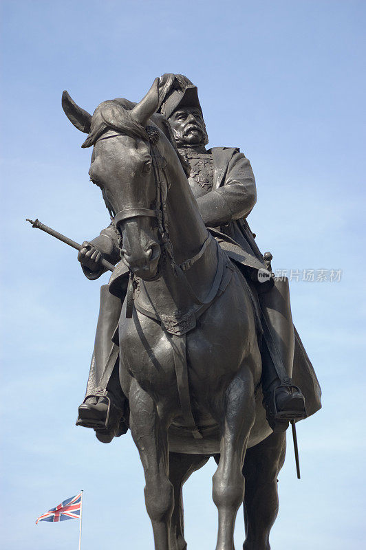 乔治王子，剑桥公爵雕像