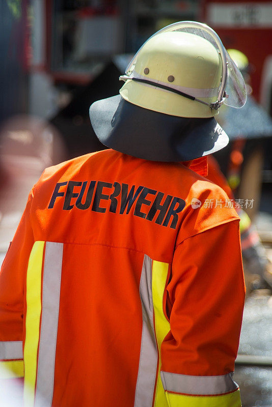 德国消防员在工作