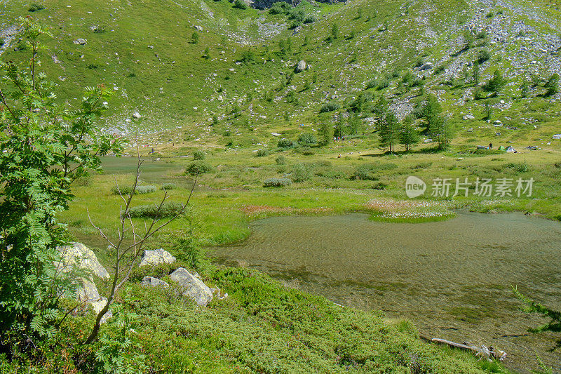 Arpy湖。奥斯塔山谷的瓦尔迪涅。意大利阿尔卑斯山