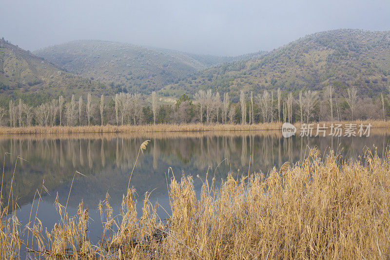 土耳其的秋天有一个湖