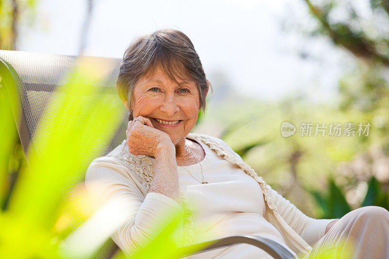 70多岁的漂亮老太太