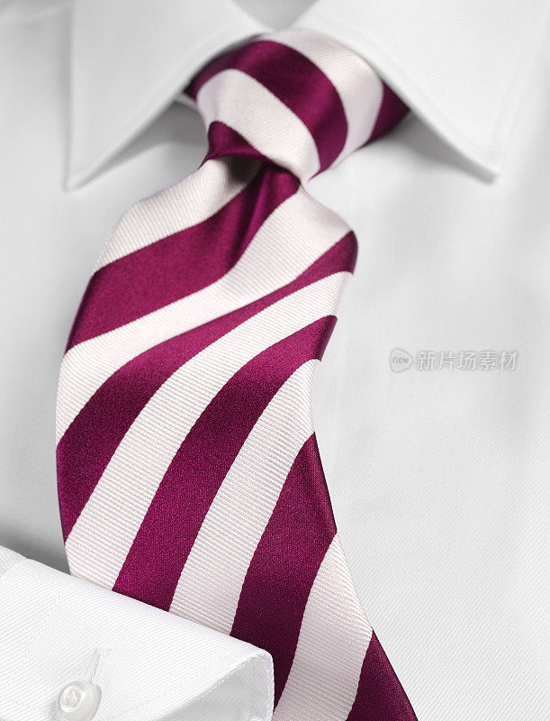 领带和衬衫