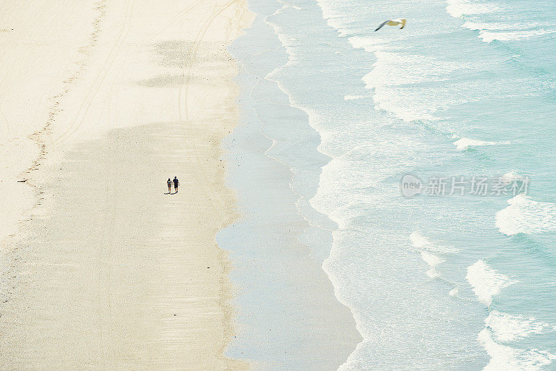 佩兰波特海滩