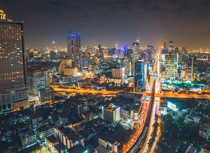 全景城市景观商业区(silom，沙顿，曼谷，曼谷，泰国黄昏