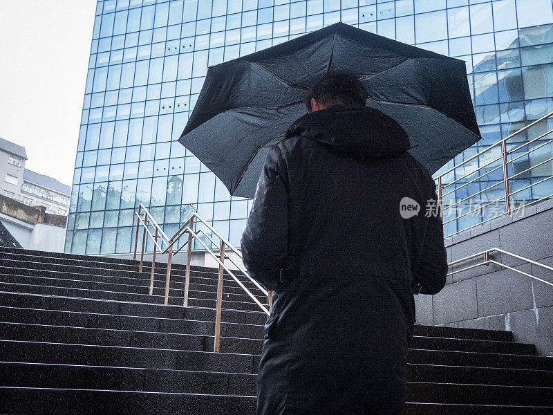 城市里的雨