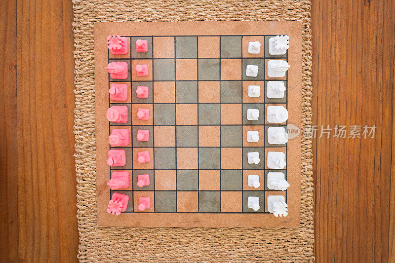 自制的棋盘和棋子