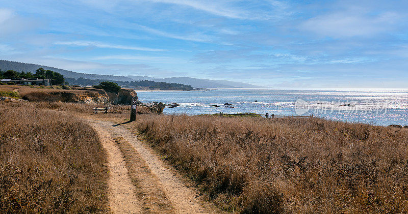 海洋牧场，加利福尼亚-在加利福尼亚北部社区的踪迹