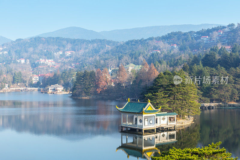 秋天美丽的庐山景色