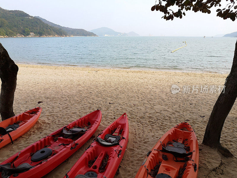 香港大屿山银矿湾的独木舟