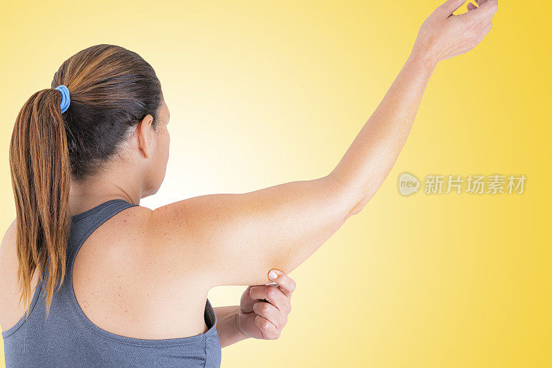 女性手臂松弛的皮肤和脂肪组织
