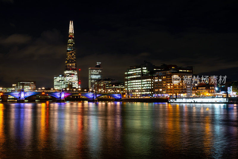 碎片大厦夜景，伦敦，英国