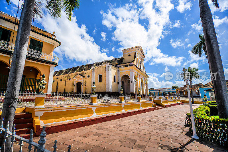 古巴特立尼达圣弗朗西斯科教堂的伊格莱西亚会议