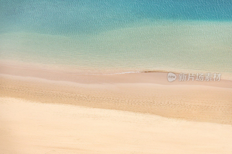 来自自然、沙子和水的美丽抽象背景，特内里费，西班牙