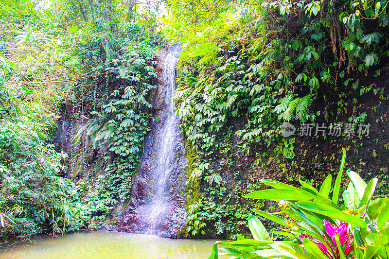 印尼巴厘岛，巴南温泉