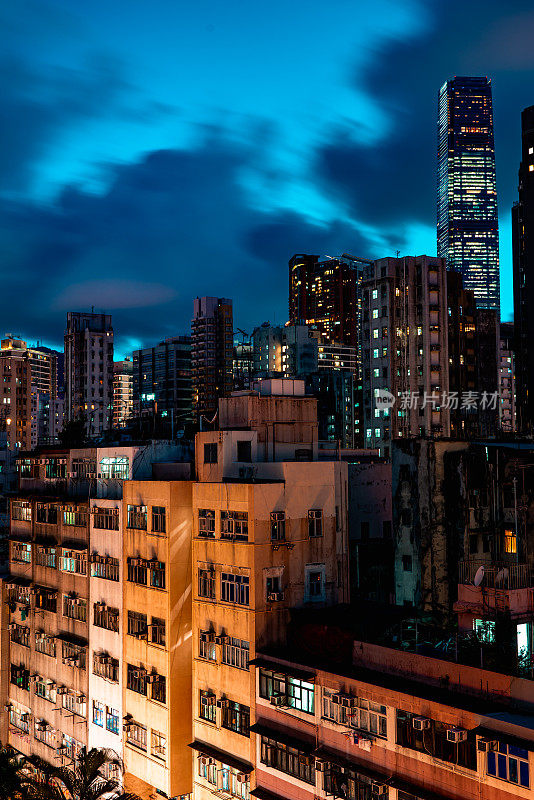 色彩缤纷拥挤的城市景观旺角，九龙，香港中国