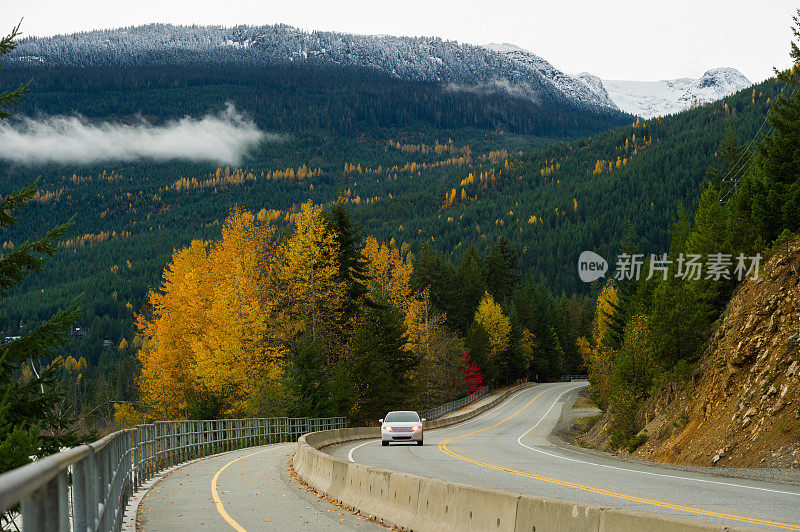 驾驶海天高速公路