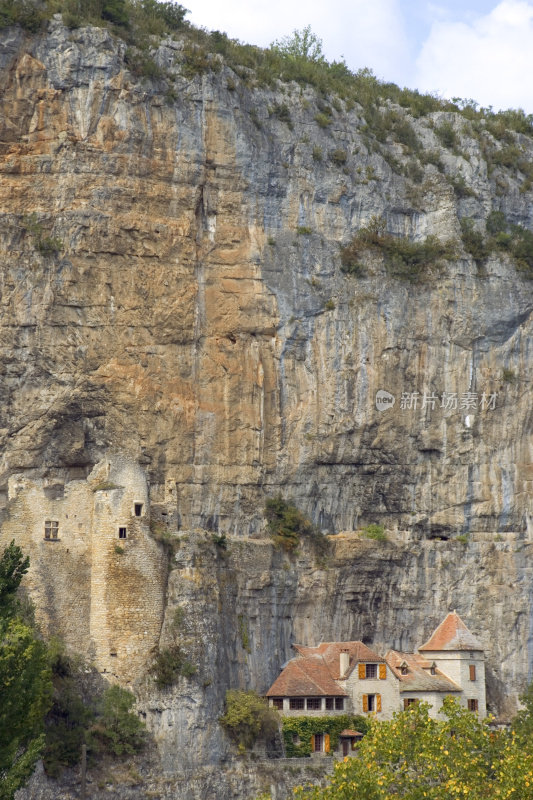 古色古香的乡村房屋，卡布雷雷特的悬崖，法国，欧洲