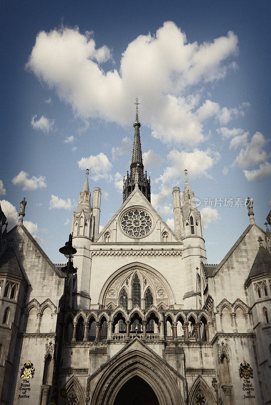 伦敦皇家法院