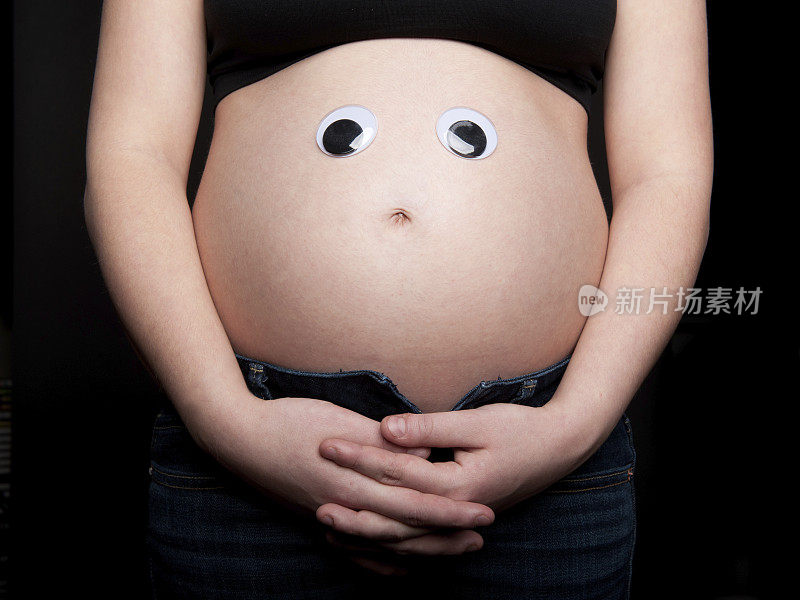 怀孕的肚子有眼睛