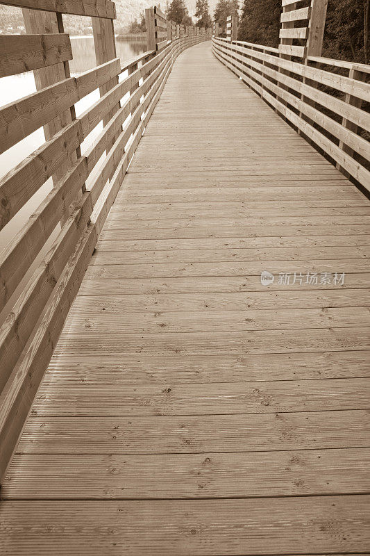 木桥，意大利湖区