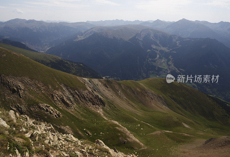 比利牛斯山脉