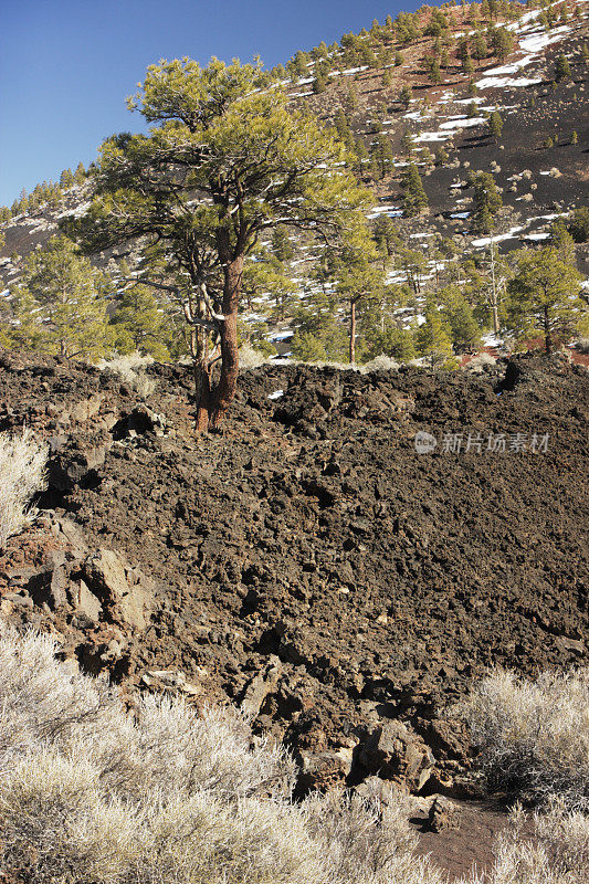 火山熔岩火山渣坑