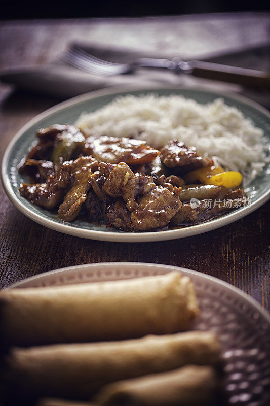 亚洲牛肉炒饭