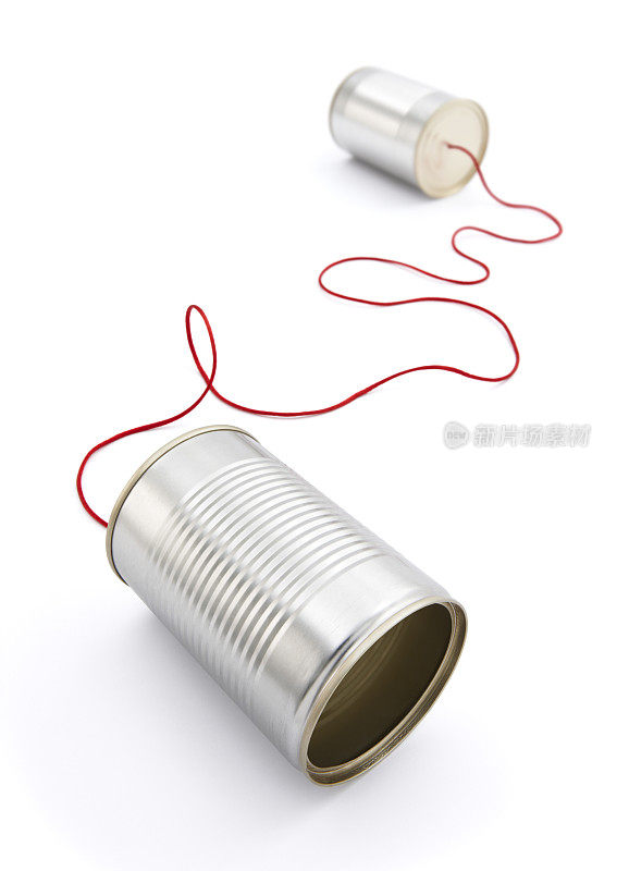 两个罐头可以作为一个电话用红色的绳子连接