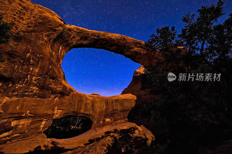 拱门国家公园的星星和夜空