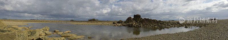 法国布列塔尼海岸北部著名的“塔尔博特”