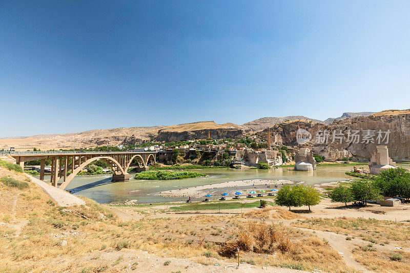 底格里斯河和拱桥-土耳其安纳托利亚古城