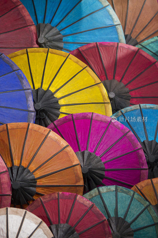 老挝琅勃拉邦夜市伞
