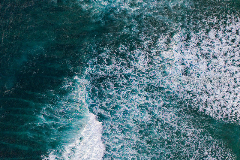 海面上的海浪