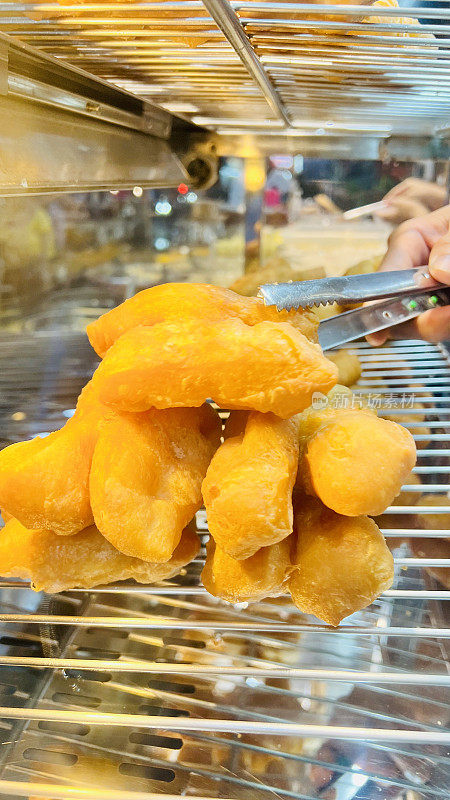 帕东果油炸食品早餐