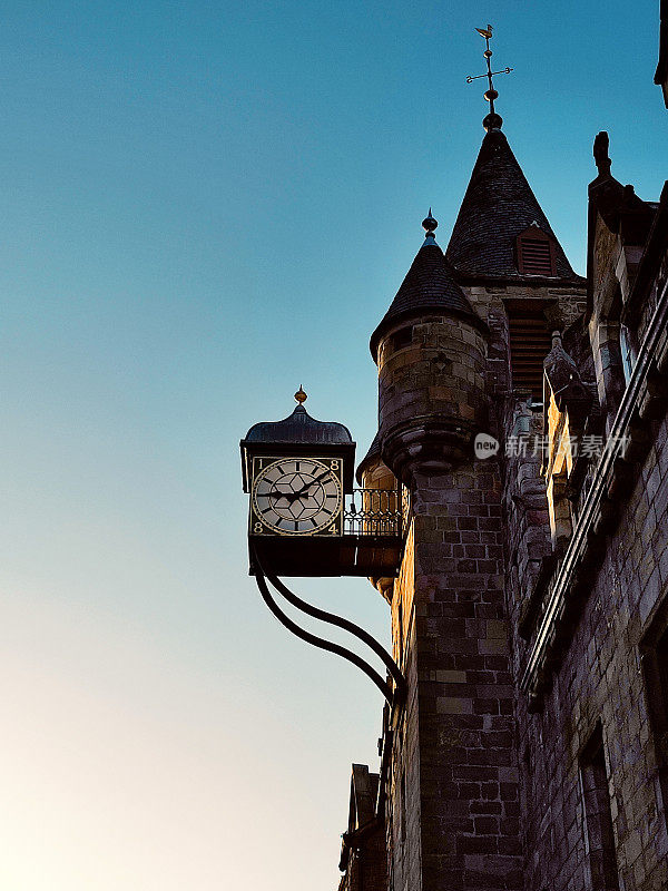 苏格兰英格兰英国爱丁堡街道上的历史哥特式建筑