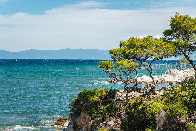 美丽的夏日海景。希腊的夏天。