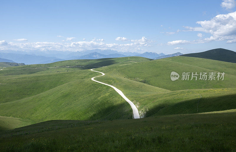 山景与土路