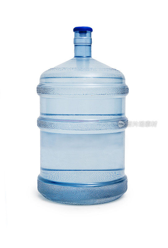 一大瓶水孤立在白色的背景上