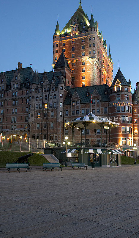 黎明时分的魁北克城建筑