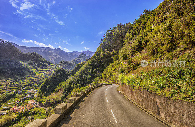 马德拉岛的公路旅行