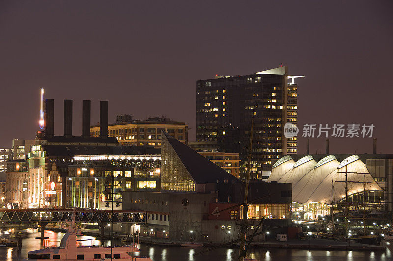 巴尔的摩内港-夜生活