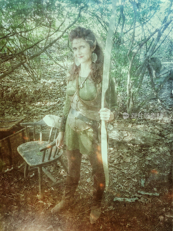 半透明的女性木精灵弓箭幻想人物服装LARP