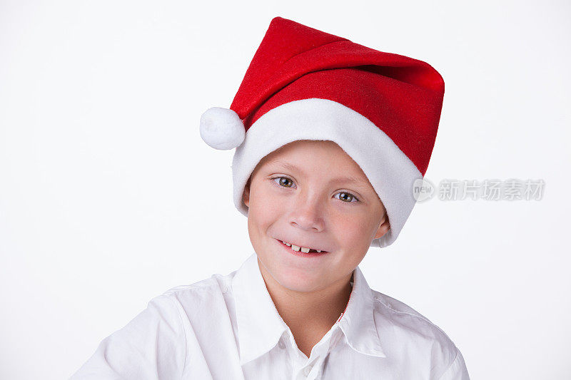 戴圣诞帽的男孩