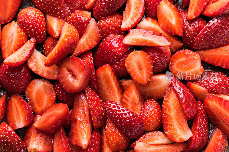 鲜草莓切片背景