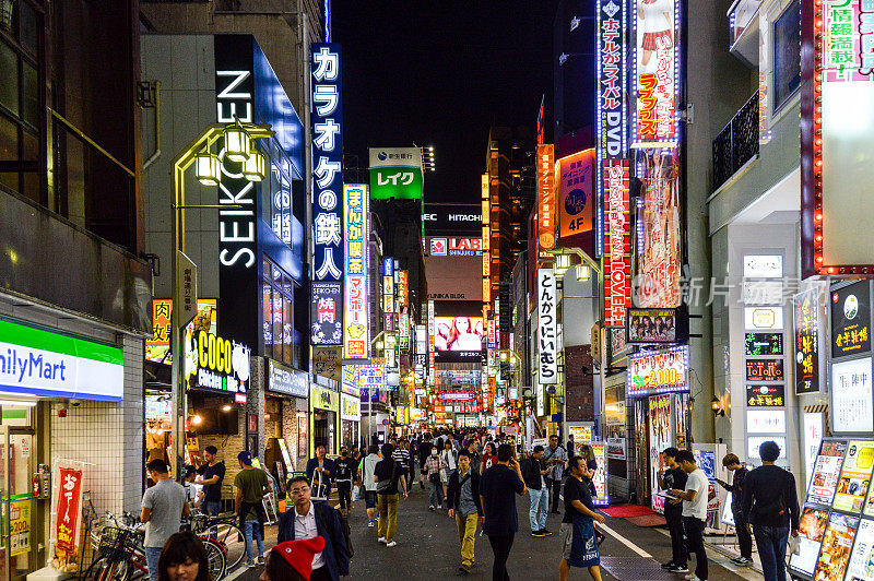 东京街景-新宿夜景