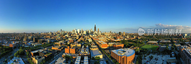 日落时分芝加哥住宅区的鸟瞰图