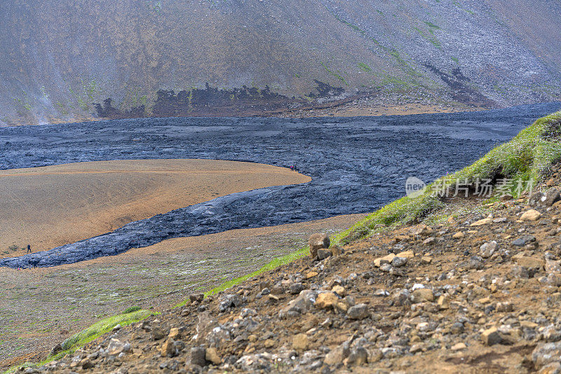 冰岛Fagradalsfjall火山冷却熔岩外壳的细节